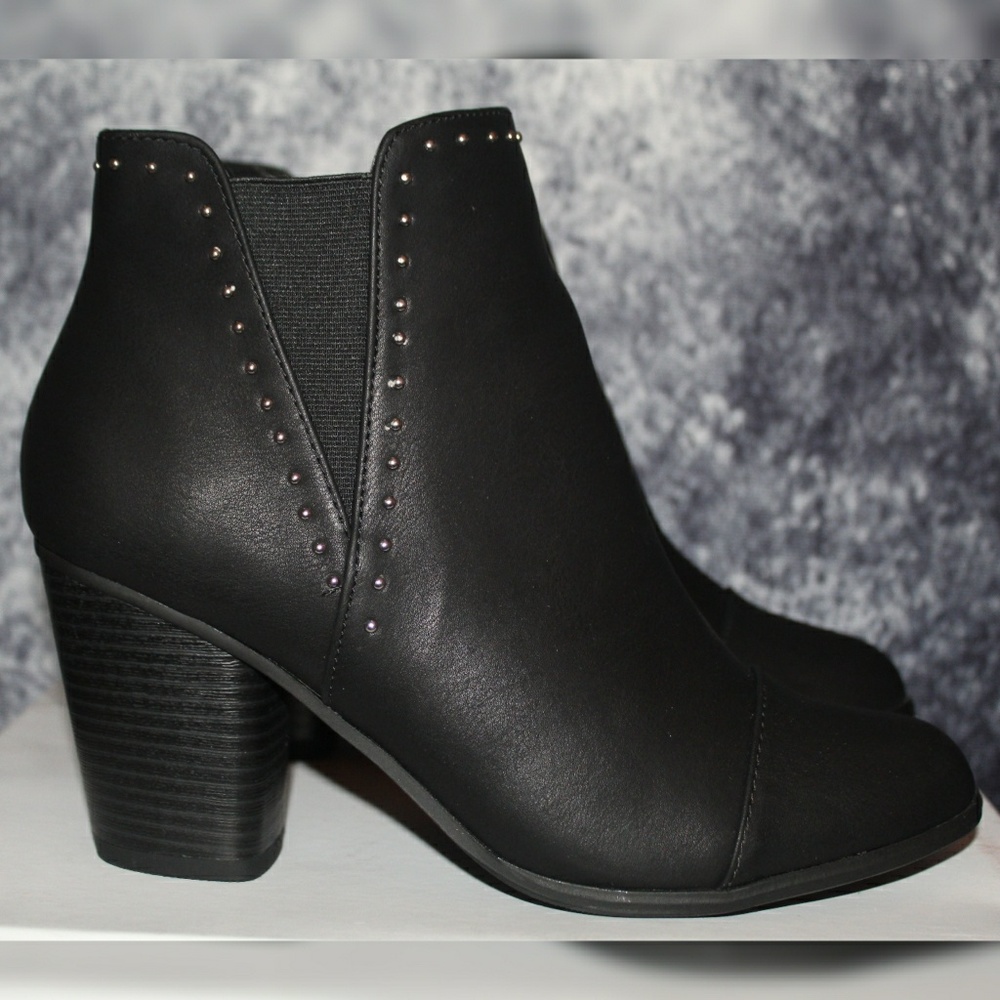 Lauren Conrad black booties